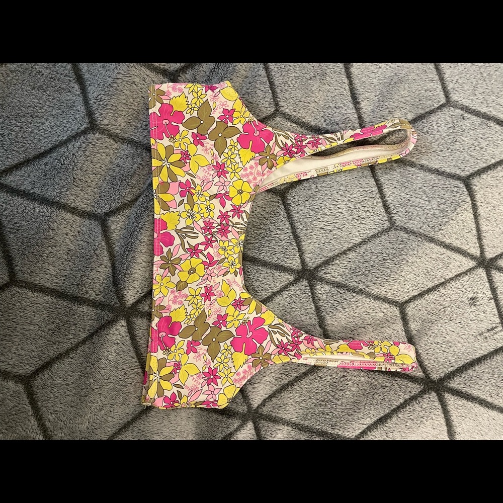 Frankies bikinis flower top size XS